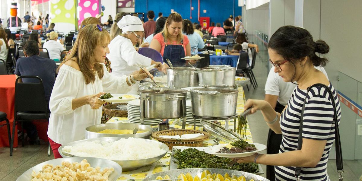 NACER realiza feijoada carnavalesca beneficente em Manaus